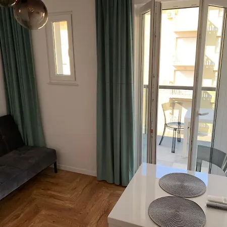 Malibu Apartment